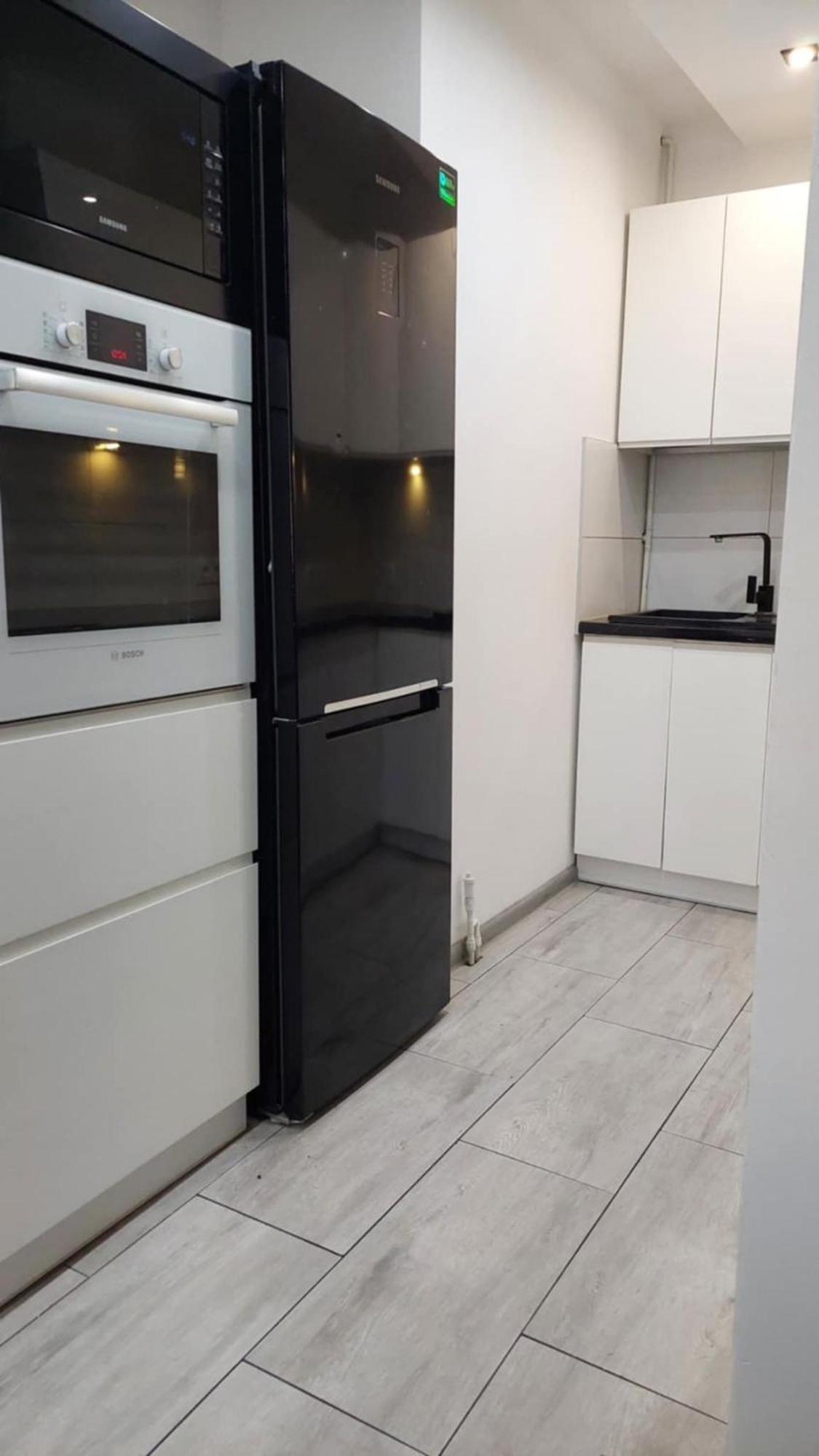 Ekskluzywny Apartament W Centrum Z Klimatyzacja I Balkonem Lubiń Exterior foto